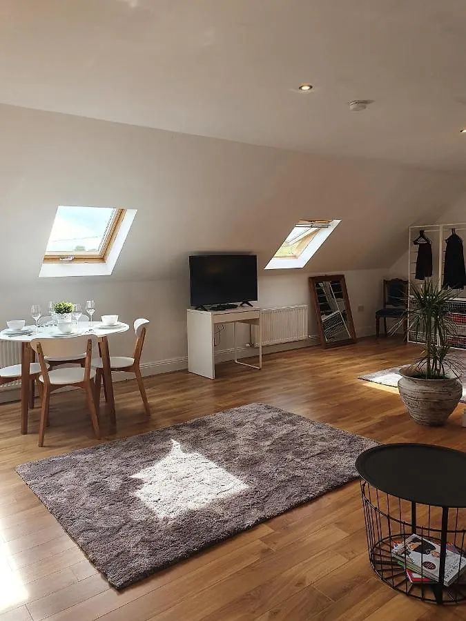 Captivating 1-Bed Apartment In Cloyne Cork