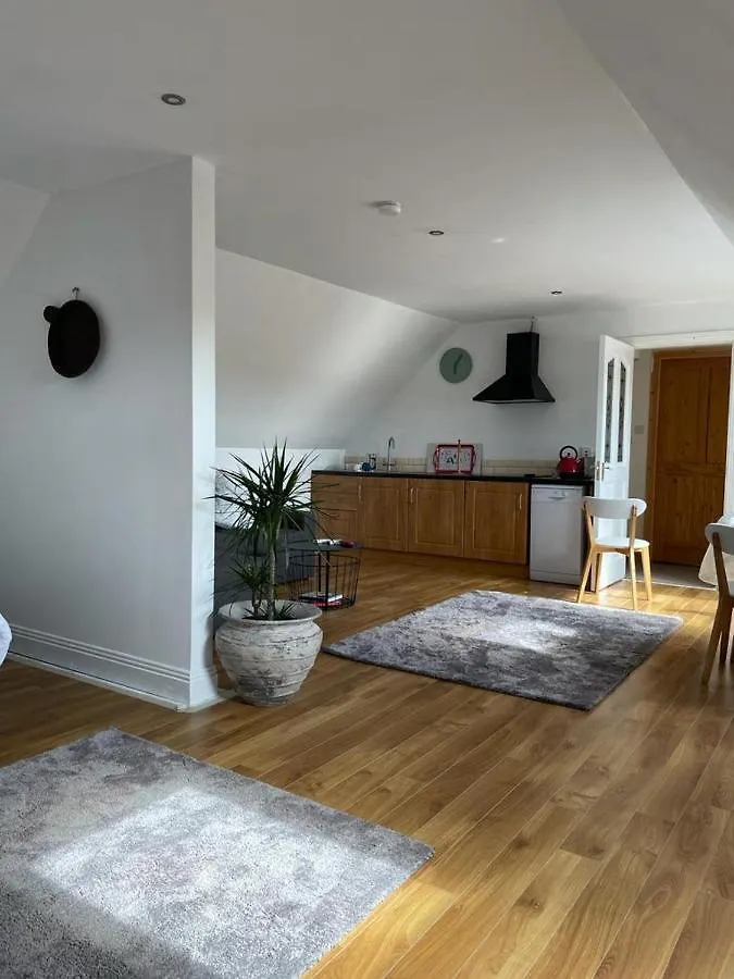 Captivating 1-Bed Apartment In Cloyne Cork Irland