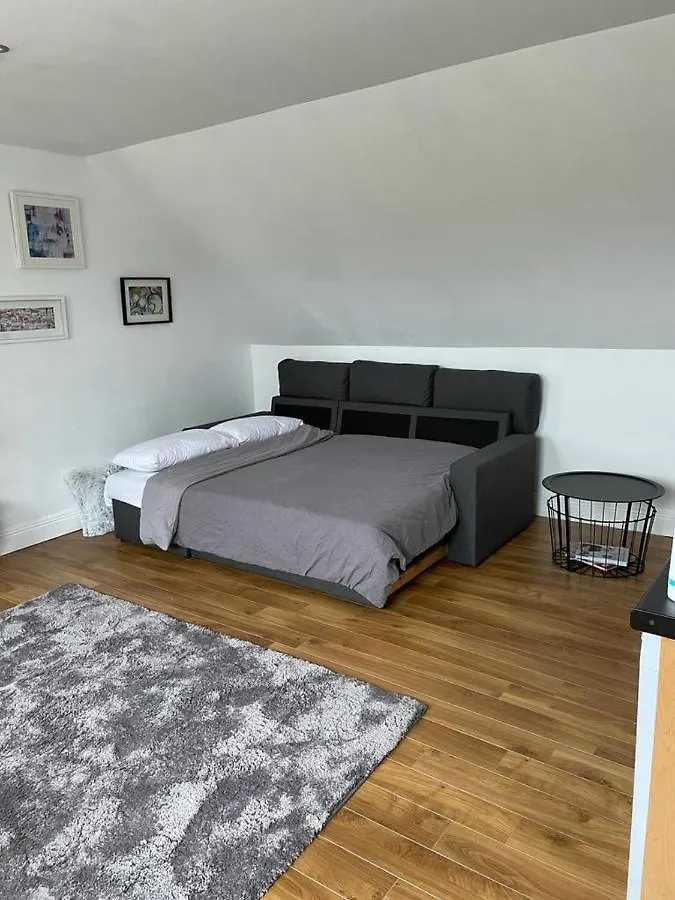 Captivating 1-Bed Apartment In Cloyne Cork